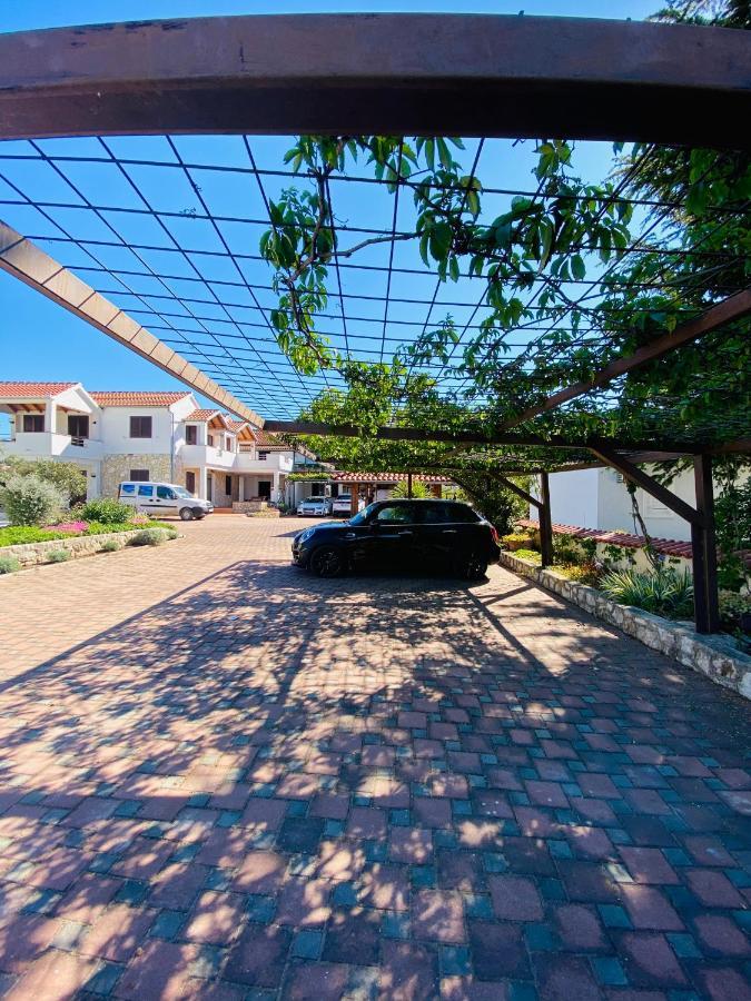 Apartmani Svemir Drage Esterno foto