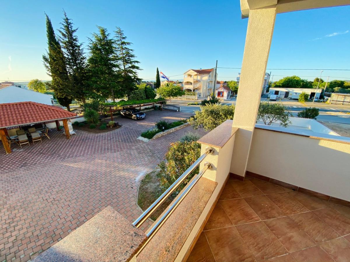 Apartmani Svemir Drage Esterno foto