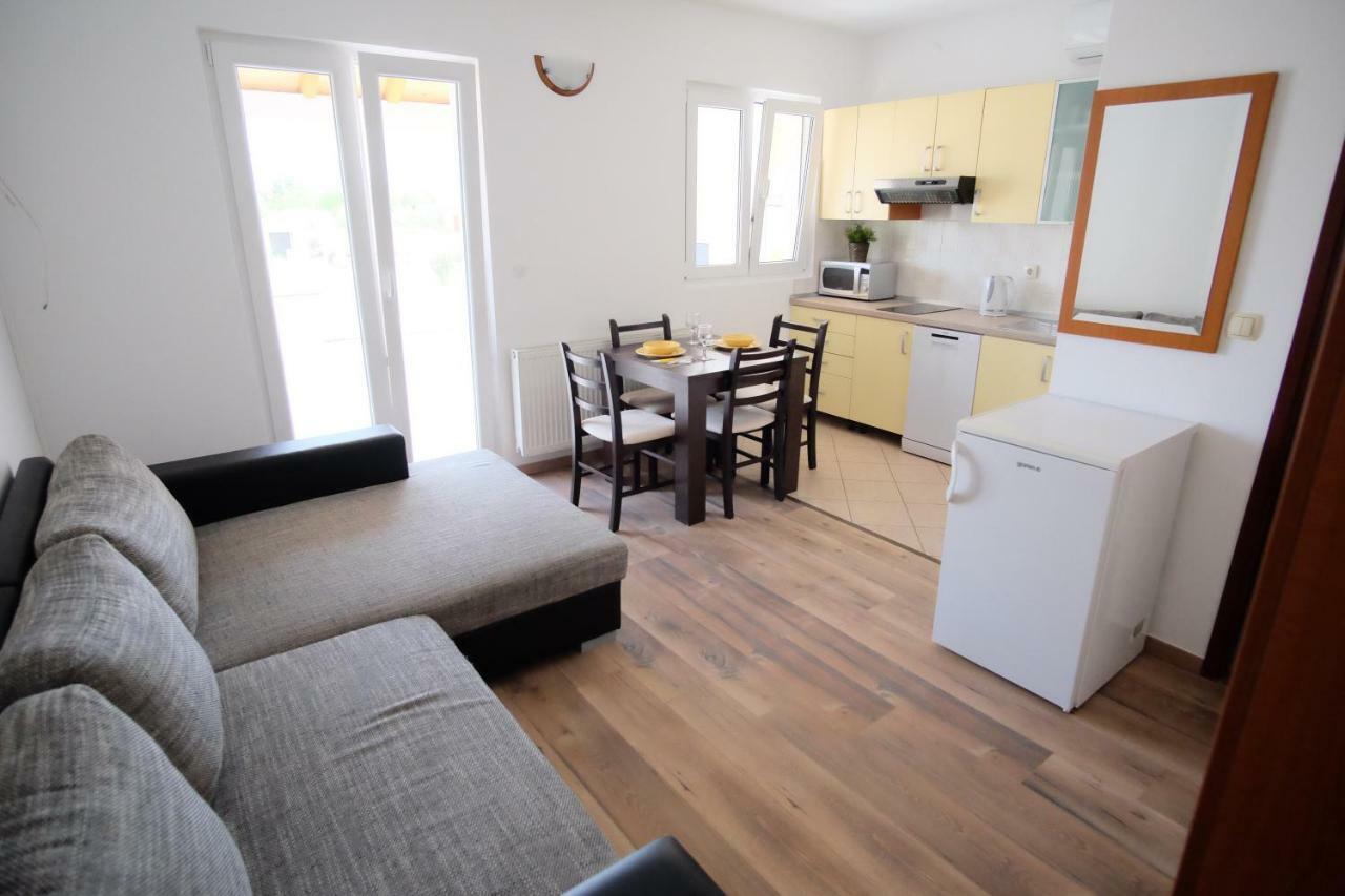 Apartmani Svemir Drage Esterno foto