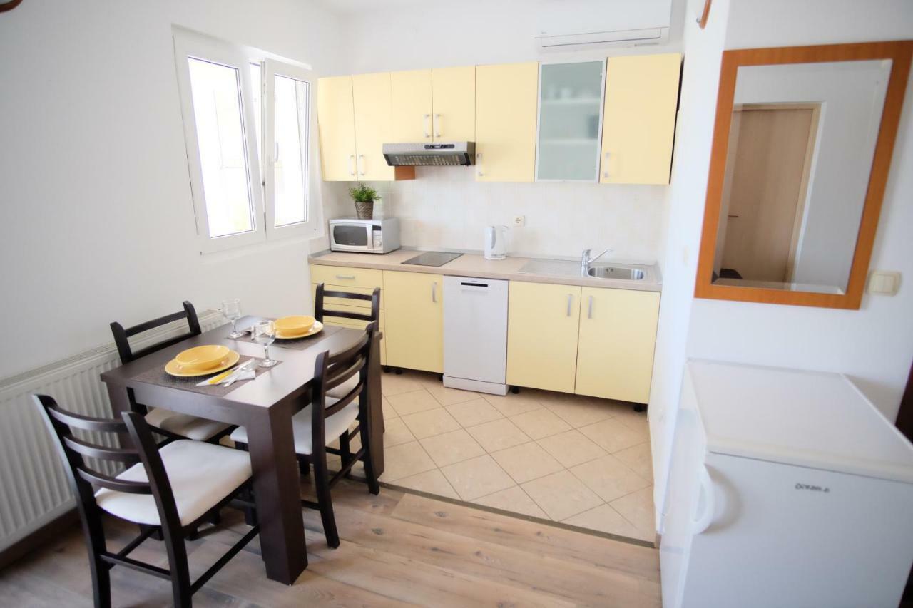 Apartmani Svemir Drage Esterno foto